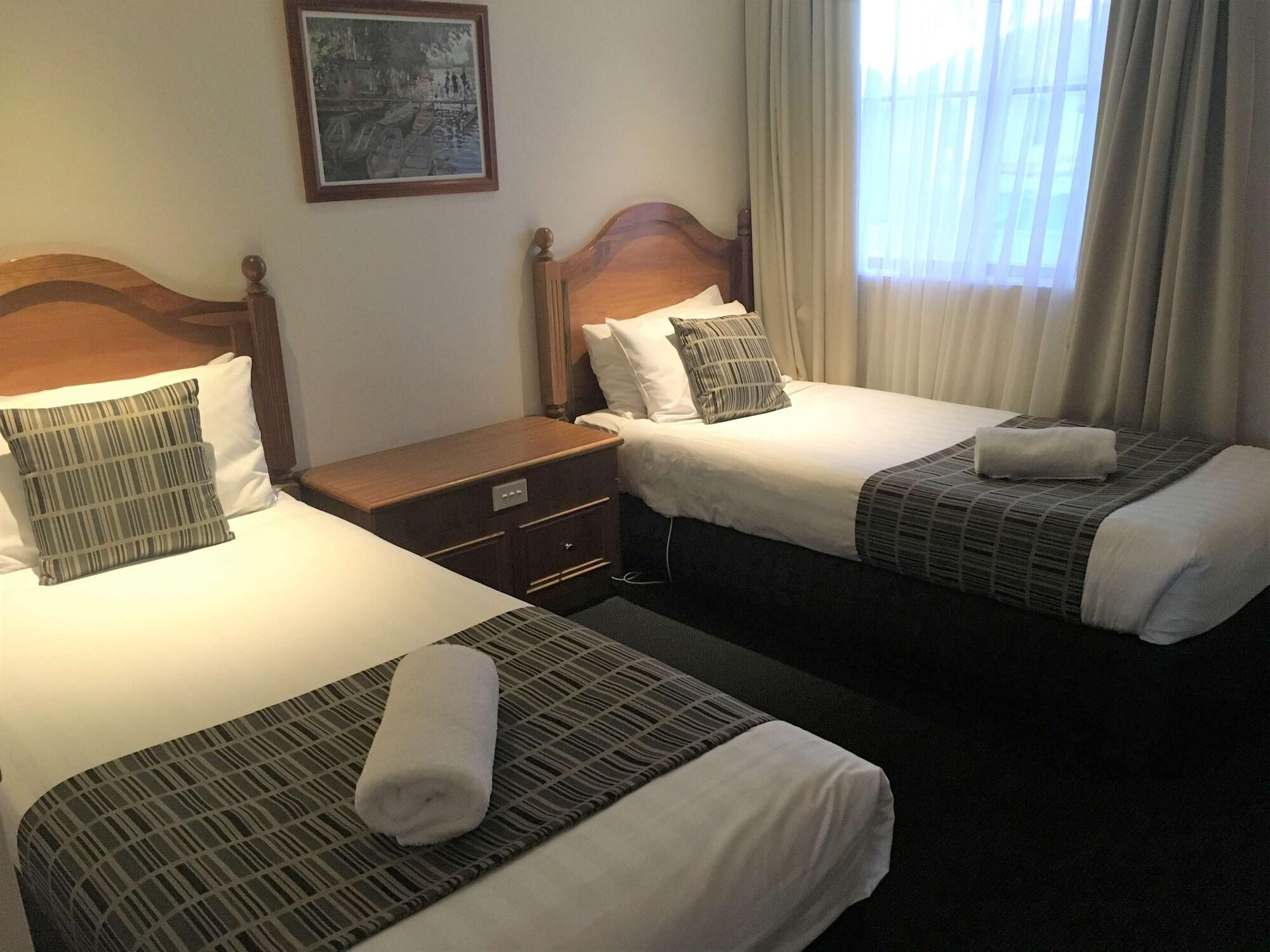 Best Western Ambassador Motor Inn & Apartments Вага Вага Екстериор снимка