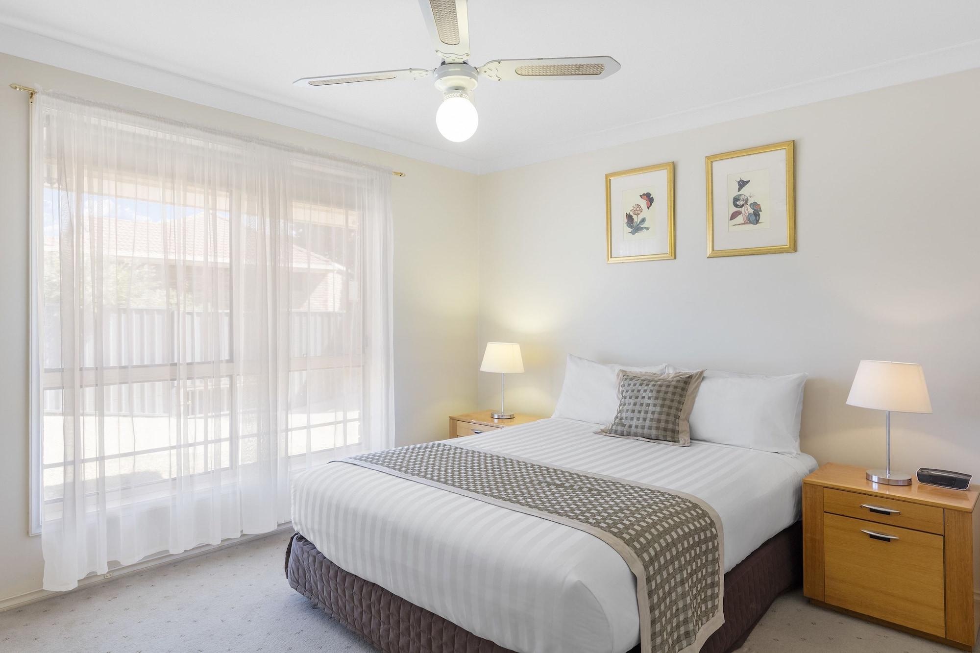 Best Western Ambassador Motor Inn & Apartments Вага Вага Екстериор снимка