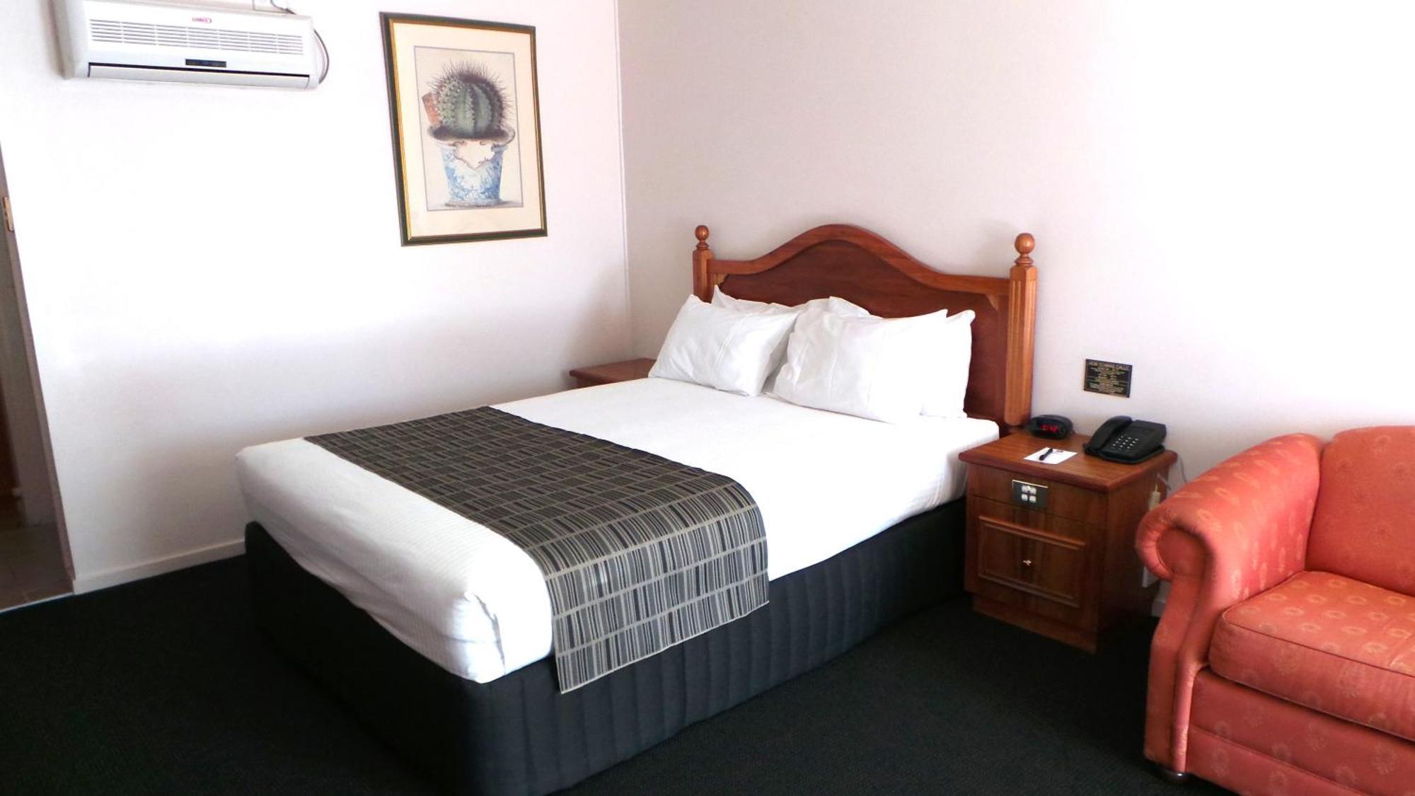 Best Western Ambassador Motor Inn & Apartments Вага Вага Екстериор снимка