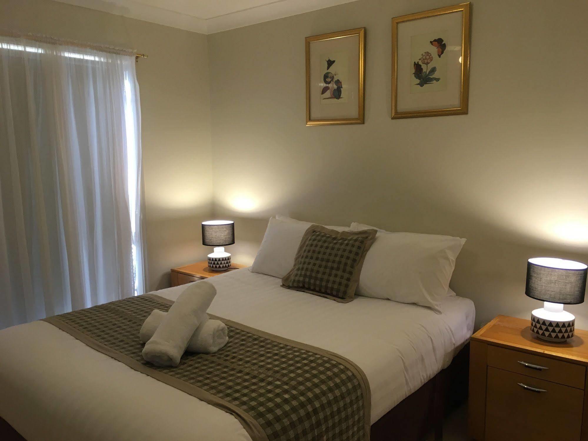 Best Western Ambassador Motor Inn & Apartments Вага Вага Екстериор снимка
