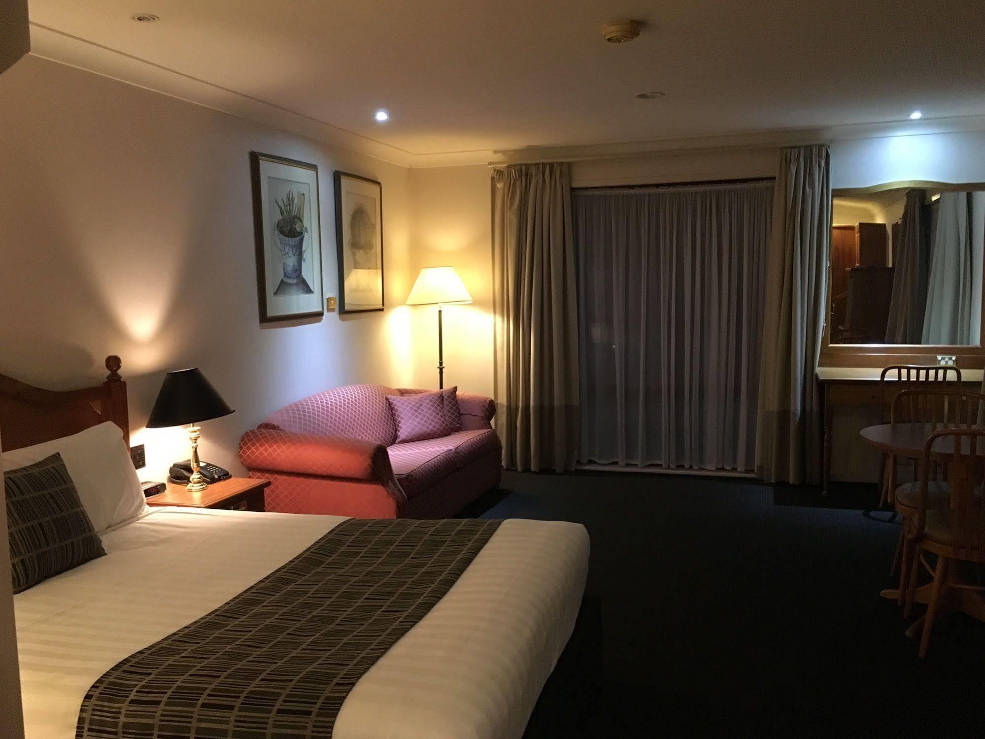 Best Western Ambassador Motor Inn & Apartments Вага Вага Екстериор снимка